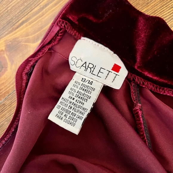 ✨SOLD ON IG✨ VTG 90s Velvet Burgundy Jumpsuit - Picture 4 of 4